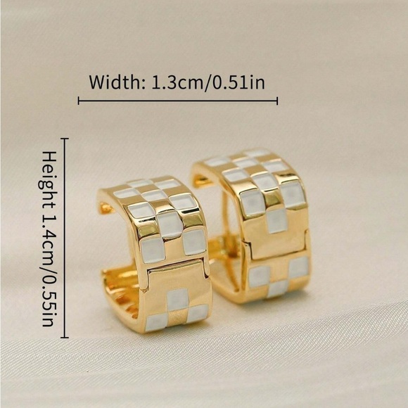 checker thick mini gold hoop earrings grunge - Picture 9 of 9